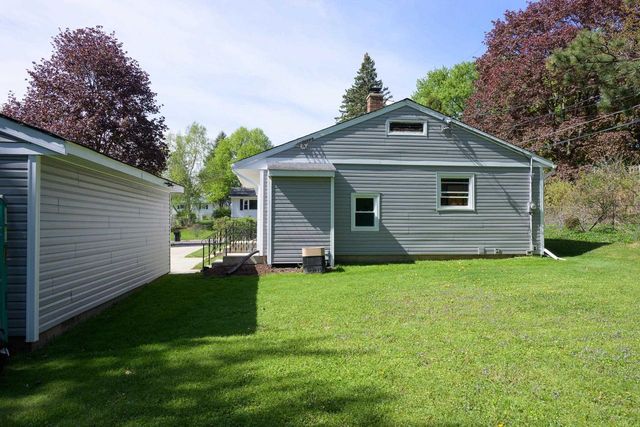 122 Gary Court, Sun Prairie, WI 53590