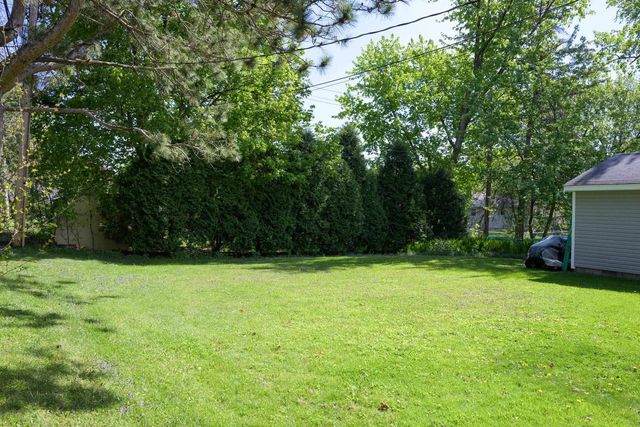 122 Gary Court, Sun Prairie, WI 53590
