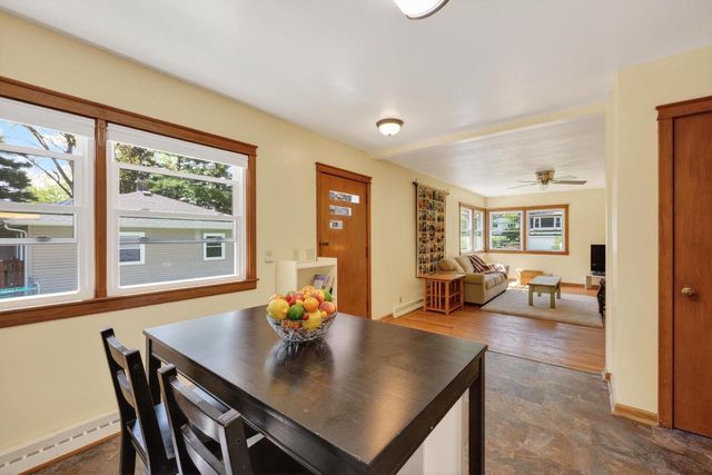 122 Gary Court, Sun Prairie, WI 53590