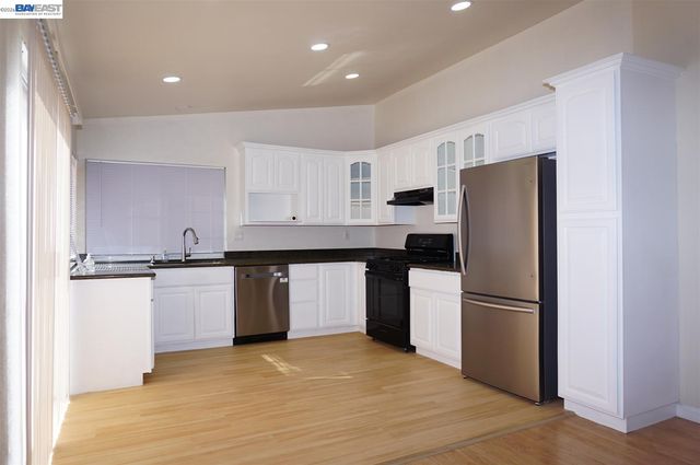 5064 Anaheim Loop, Union City, CA 94587