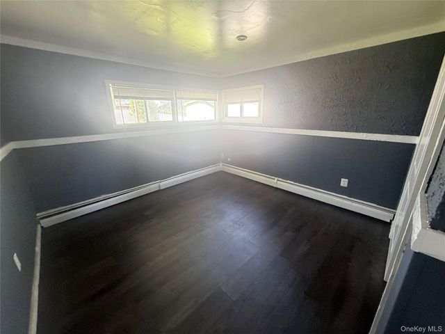 143 Red Maple Drive N, Levittown, NY 11756