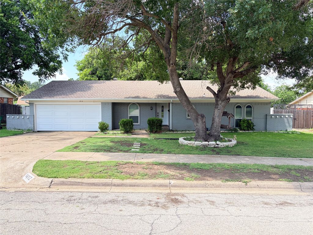 1412 Linwood Lane, Fort Worth, TX 76134