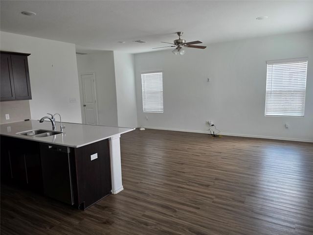 1329 Weatherford LN, Leander, TX 78641