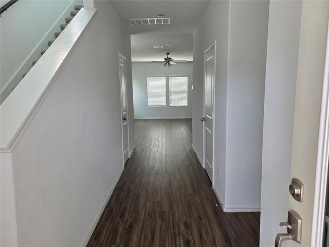 1329 Weatherford LN, Leander, TX 78641