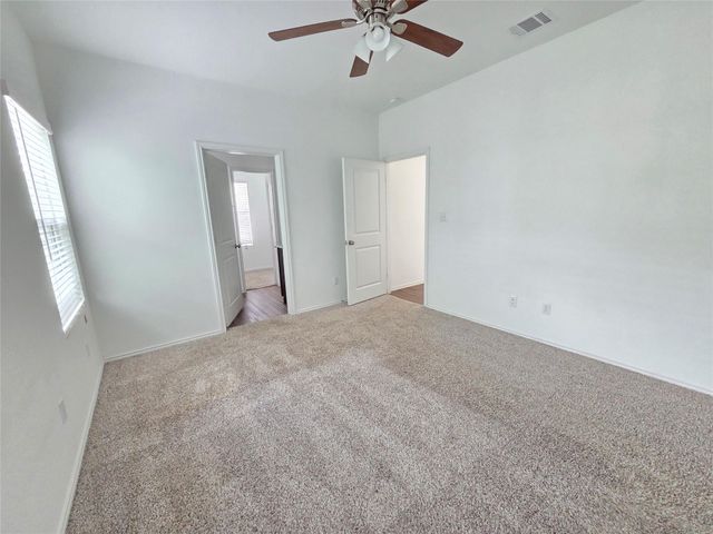 1329 Weatherford LN, Leander, TX 78641