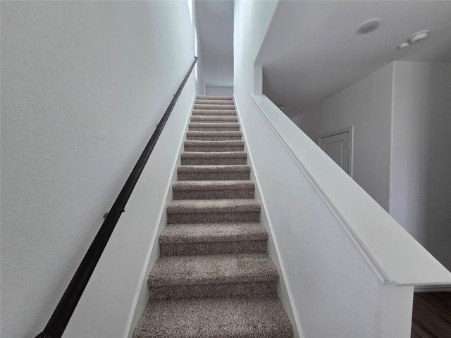 1329 Weatherford LN, Leander, TX 78641