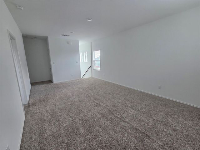 1329 Weatherford LN, Leander, TX 78641