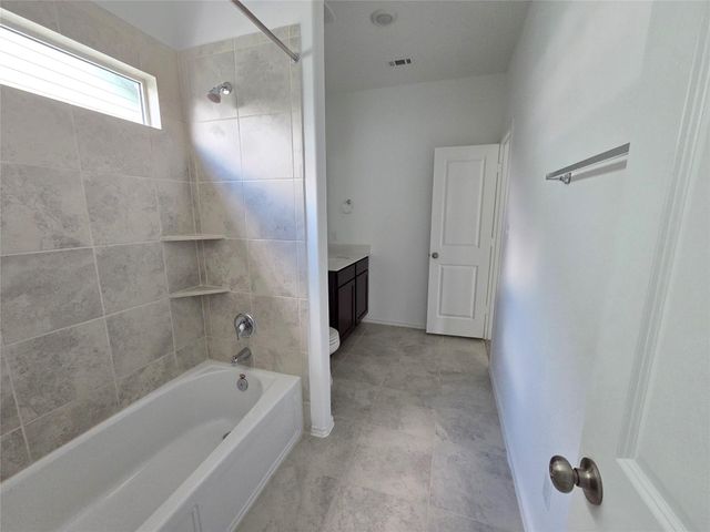 1329 Weatherford LN, Leander, TX 78641