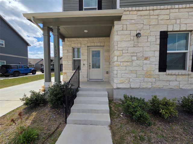 1329 Weatherford LN, Leander, TX 78641