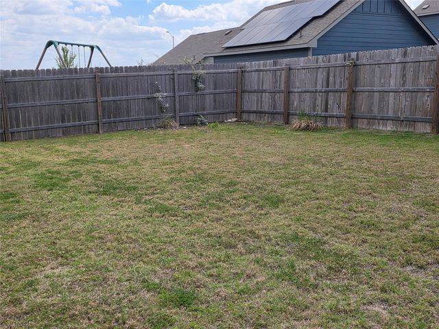 1329 Weatherford LN, Leander, TX 78641