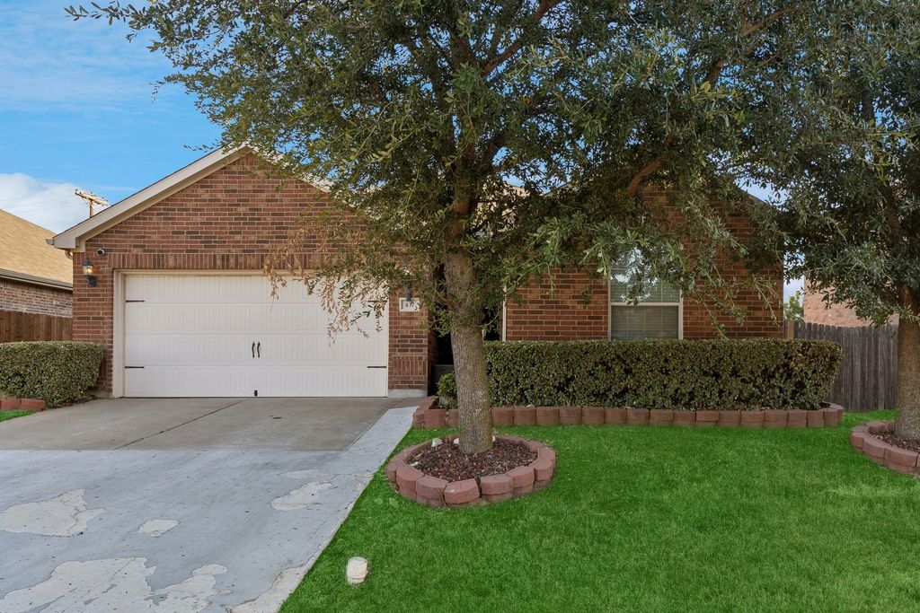437 Buoy Drive, Crowley, TX 76036 — exterior
