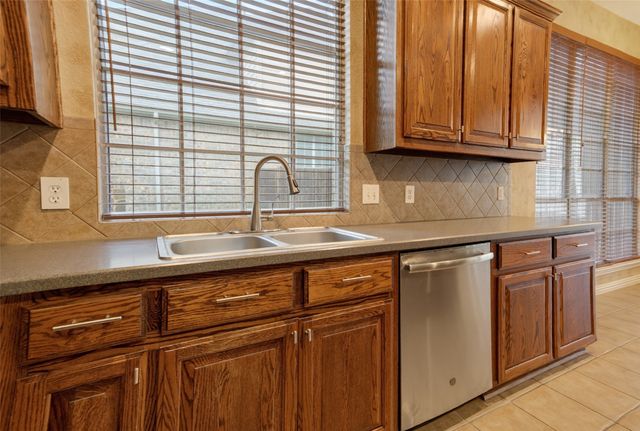 6421 Fieldcrest Lane, Sachse, TX 75048