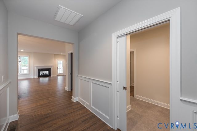 16819 Creek Parke Dr, Moseley, VA 23120