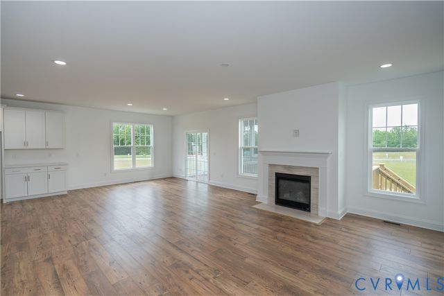 16819 Creek Parke Dr, Moseley, VA 23120