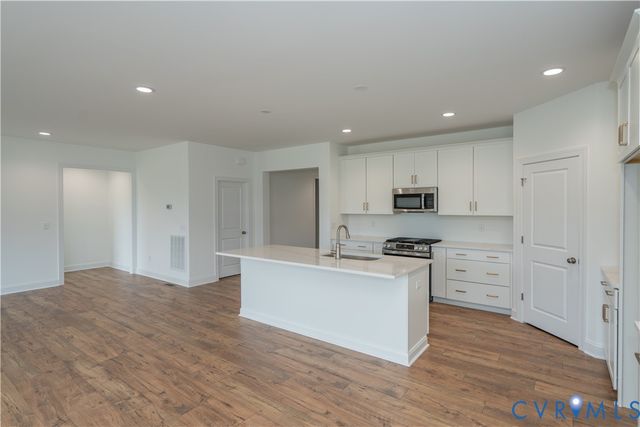 16819 Creek Parke Dr, Moseley, VA 23120