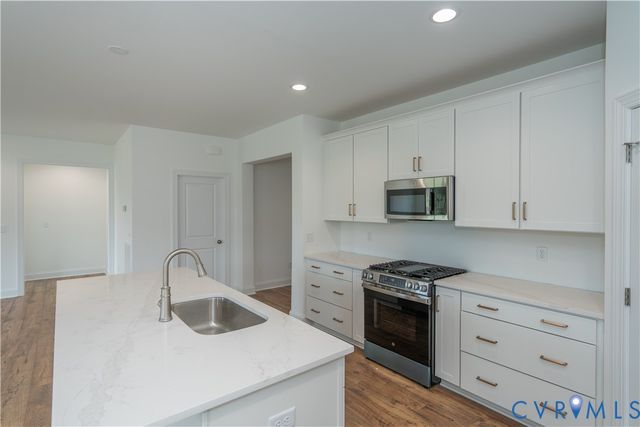 16819 Creek Parke Dr, Moseley, VA 23120