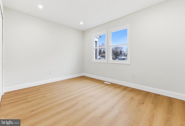 6 RADNOR CT, Willingboro, NJ 08046