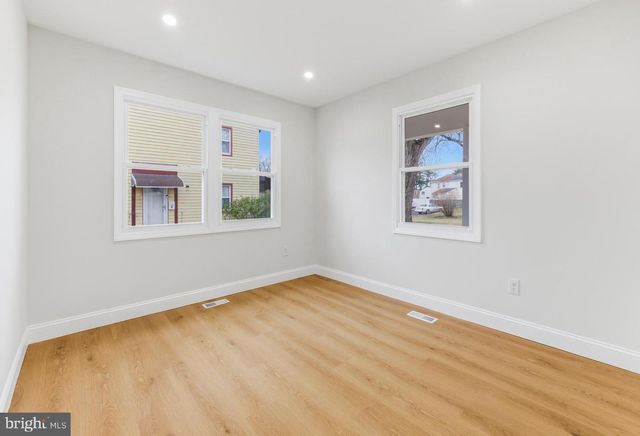 6 RADNOR CT, Willingboro, NJ 08046