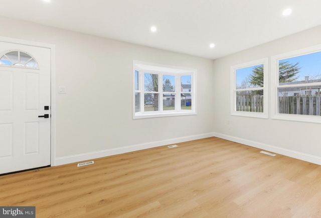 6 RADNOR CT, Willingboro, NJ 08046