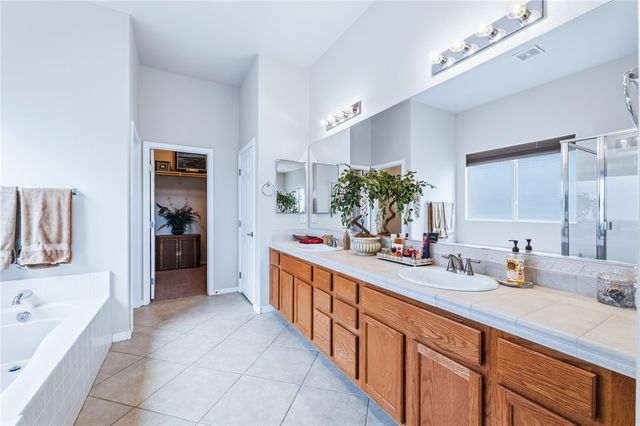 3124 Secret Pass Canyon Drive, Bullhead City, AZ 86429