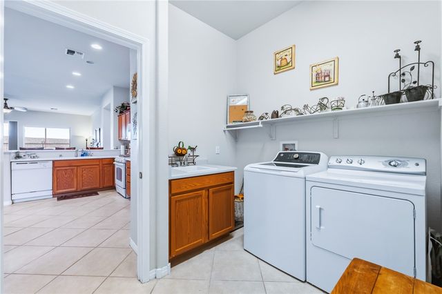 3124 Secret Pass Canyon Drive, Bullhead City, AZ 86429