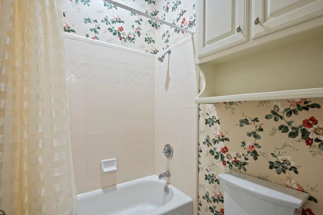 2202 Somerset, Midlothian, TX 76065