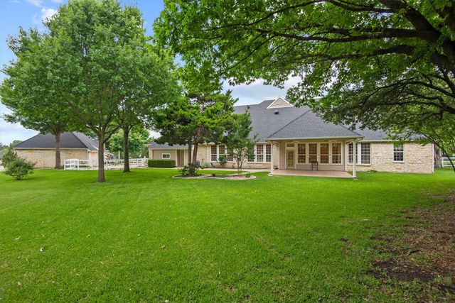 2202 Somerset, Midlothian, TX 76065