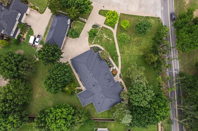 2202 Somerset, Midlothian, TX 76065