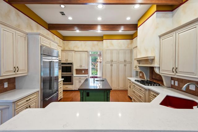 2202 Somerset, Midlothian, TX 76065