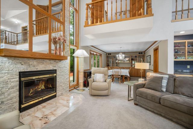 14700 W Fleetwood LANE, New Berlin, WI 53151