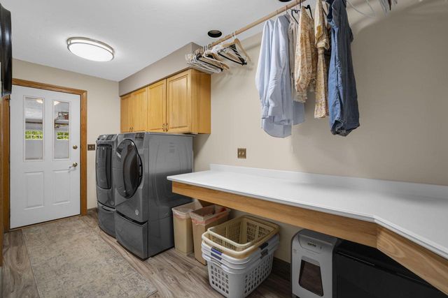 14700 W Fleetwood LANE, New Berlin, WI 53151