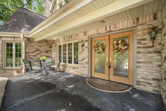 14700 W Fleetwood LANE, New Berlin, WI 53151