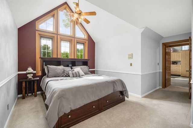 14700 W Fleetwood LANE, New Berlin, WI 53151