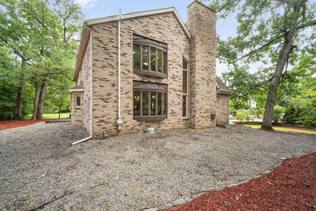 14700 W Fleetwood LANE, New Berlin, WI 53151