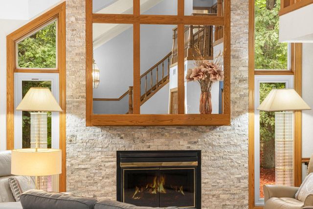 14700 W Fleetwood LANE, New Berlin, WI 53151