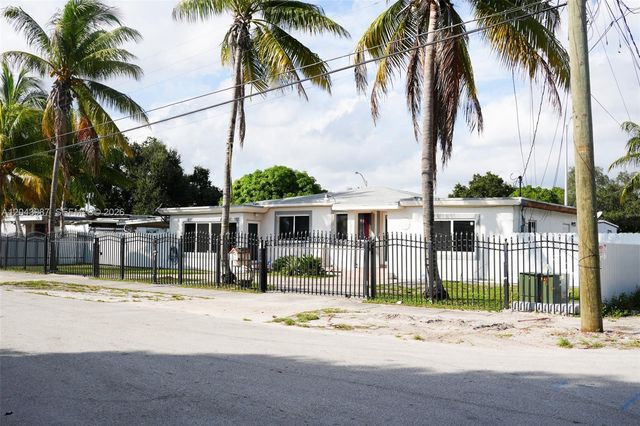 2955 NW 102nd St, Miami, FL 33147