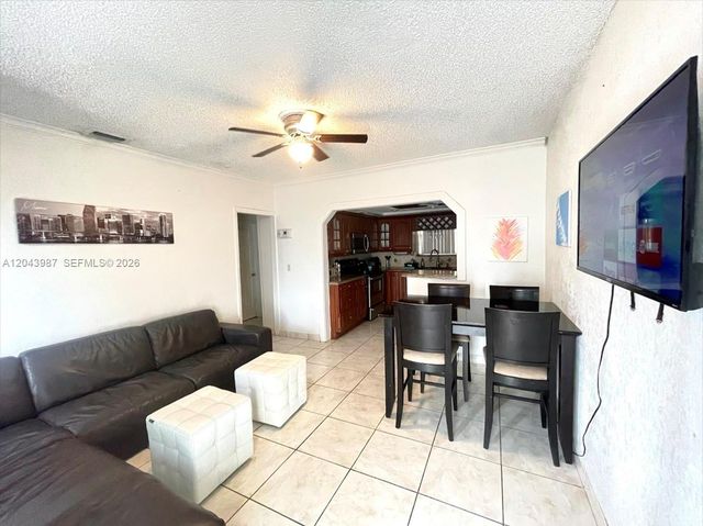 2955 NW 102nd St, Miami, FL 33147