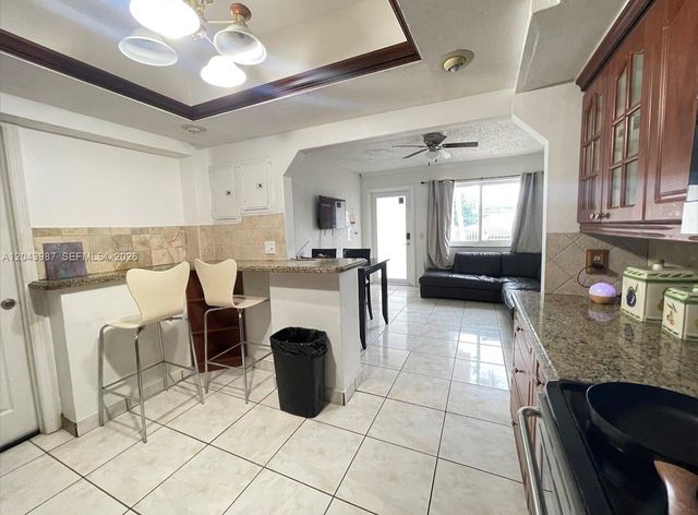 2955 NW 102nd St, Miami, FL 33147
