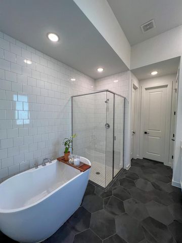 7615 Desert Needle DR, Lago Vista, TX 78645