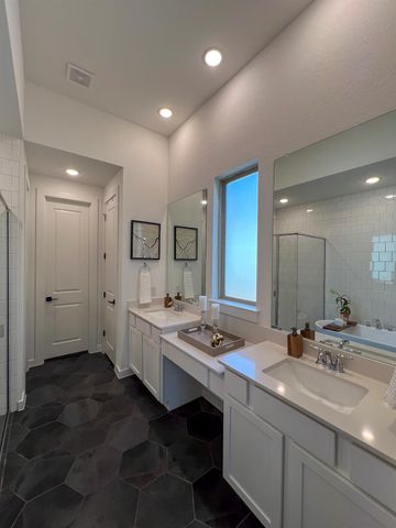 7615 Desert Needle DR, Lago Vista, TX 78645