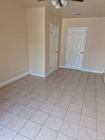 4830 Borchers Dr, San Antonio, TX 78219