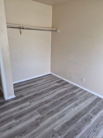 4830 Borchers Dr, San Antonio, TX 78219