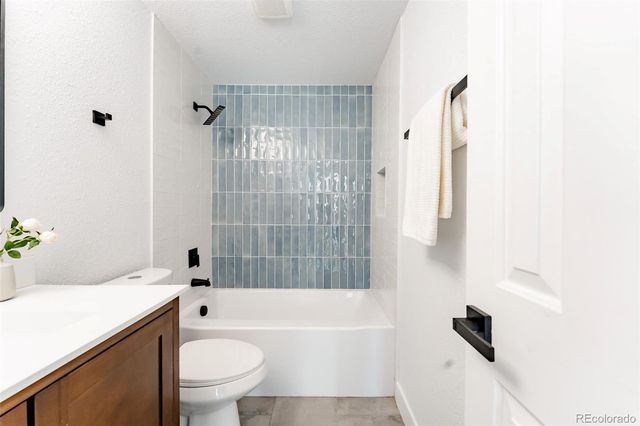 6272 S Garfield Drive, Centennial, CO 80121
