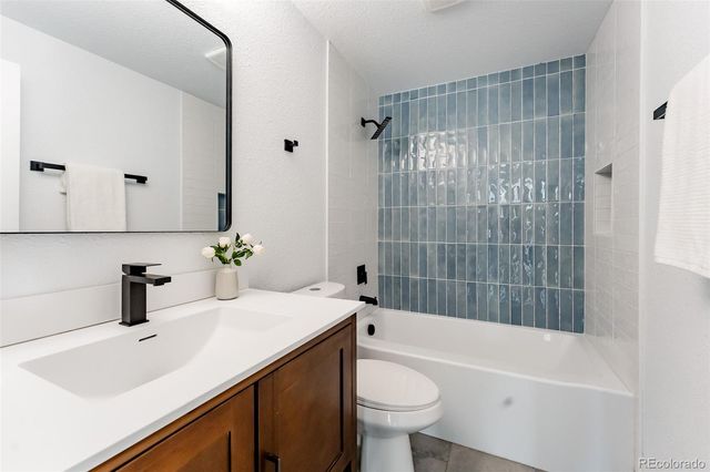 6272 S Garfield Drive, Centennial, CO 80121