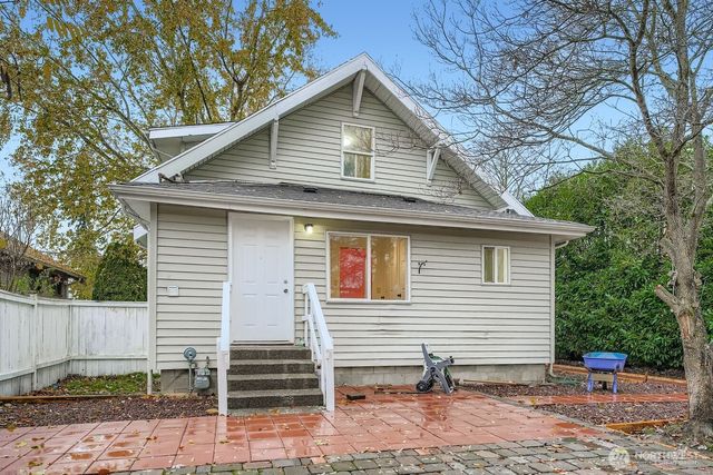 102 N Street NE, Auburn, WA 98002