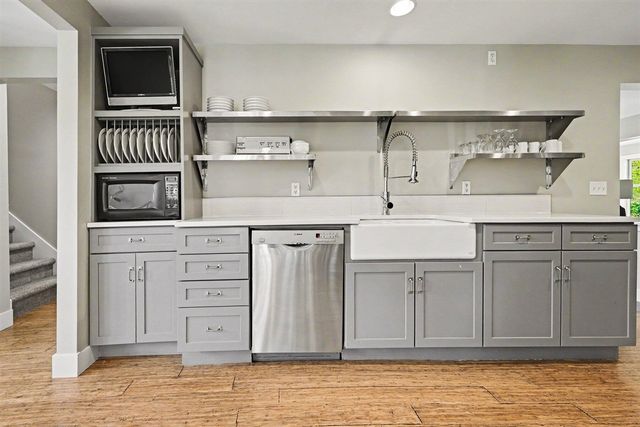 460 92nd Street, Byron Center, MI 49315