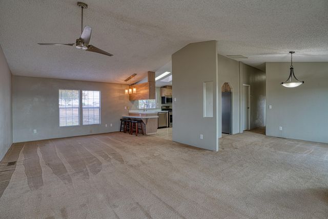 31 HOMESTEAD Road, Edgewood, NM 87015