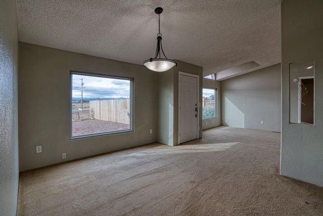 31 HOMESTEAD Road, Edgewood, NM 87015