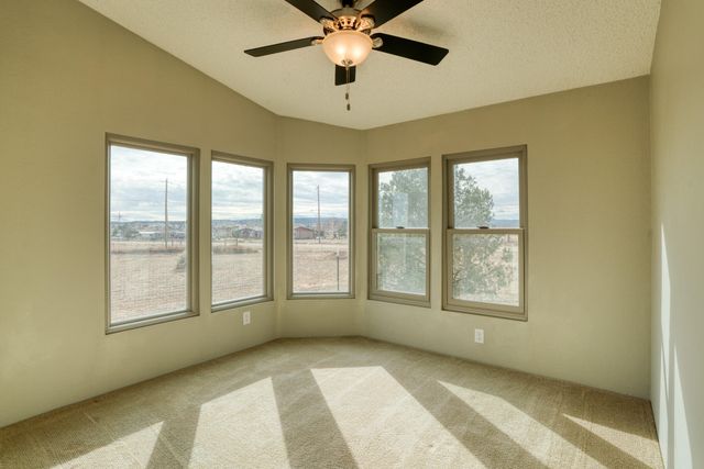 31 HOMESTEAD Road, Edgewood, NM 87015