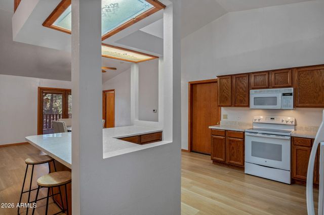 2202 FOREST PARK Drive, Overgaard, AZ 85933